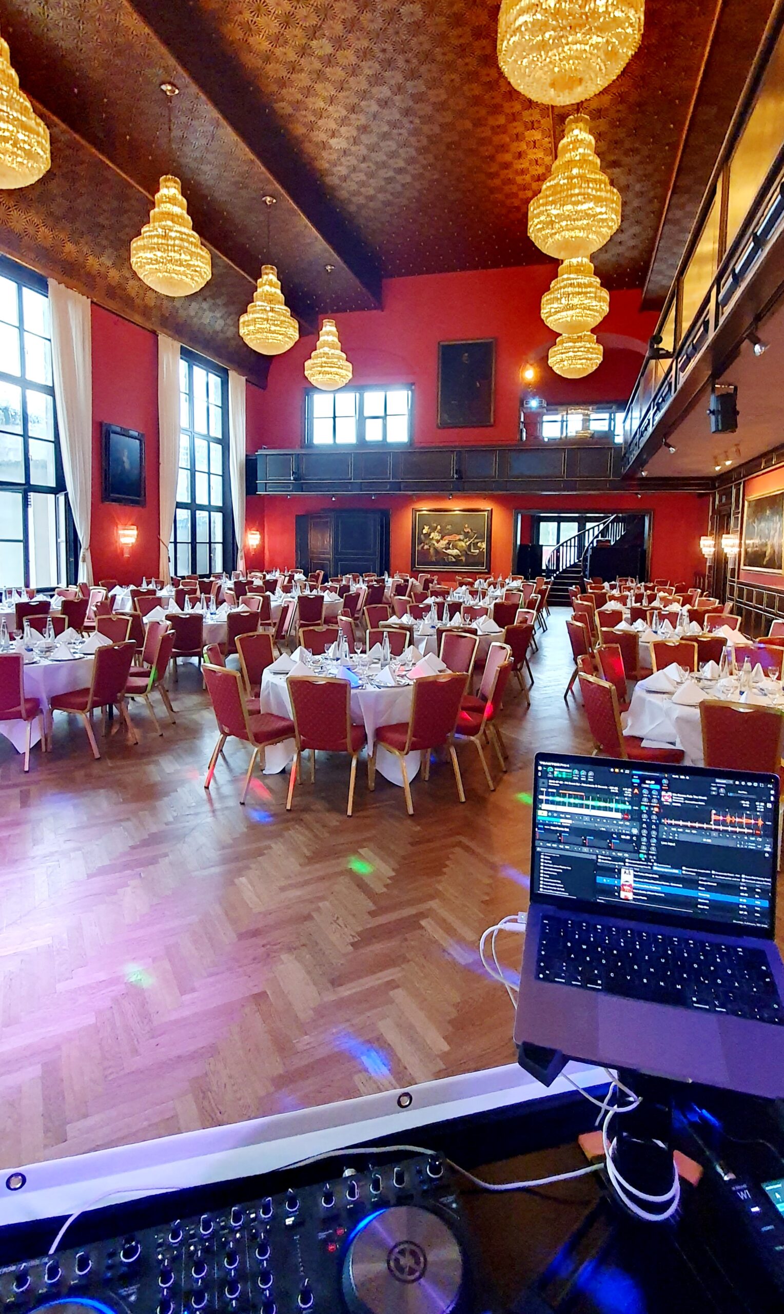 Firmenfeier in München, begleitet von Event DJ Patric Kosch